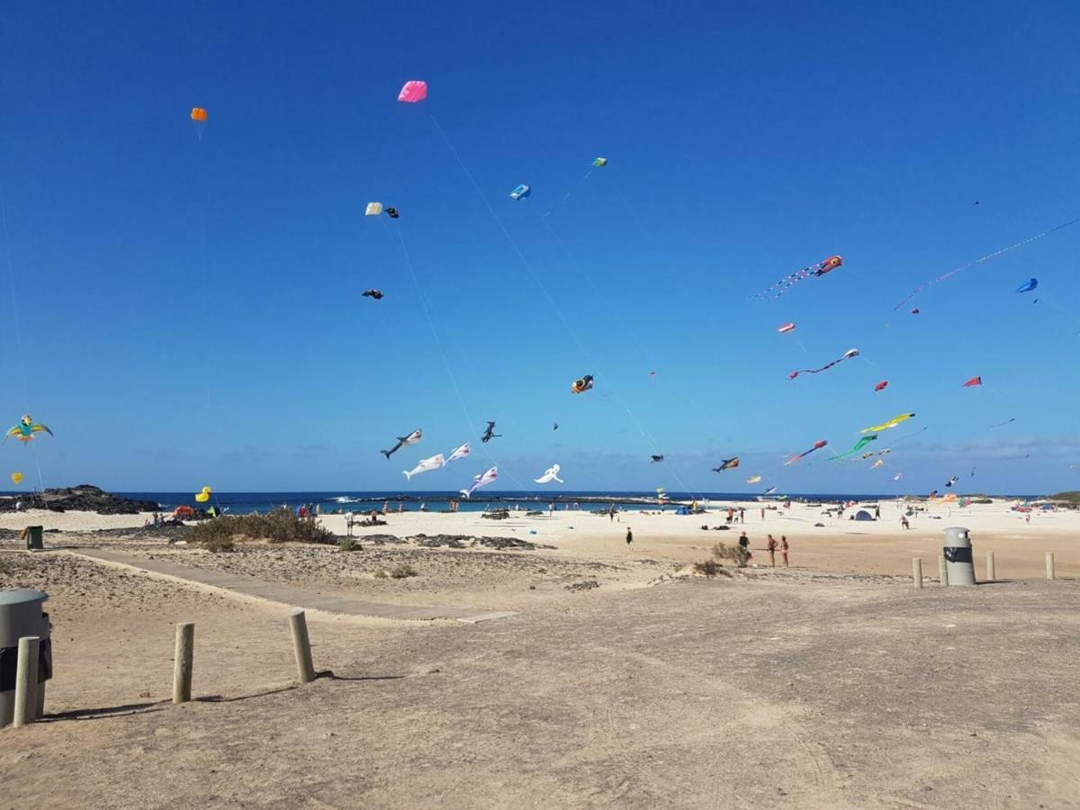 Marfolin 11 Beach Front Apartment With Sea Views From Every Room Cotillo Esterno foto